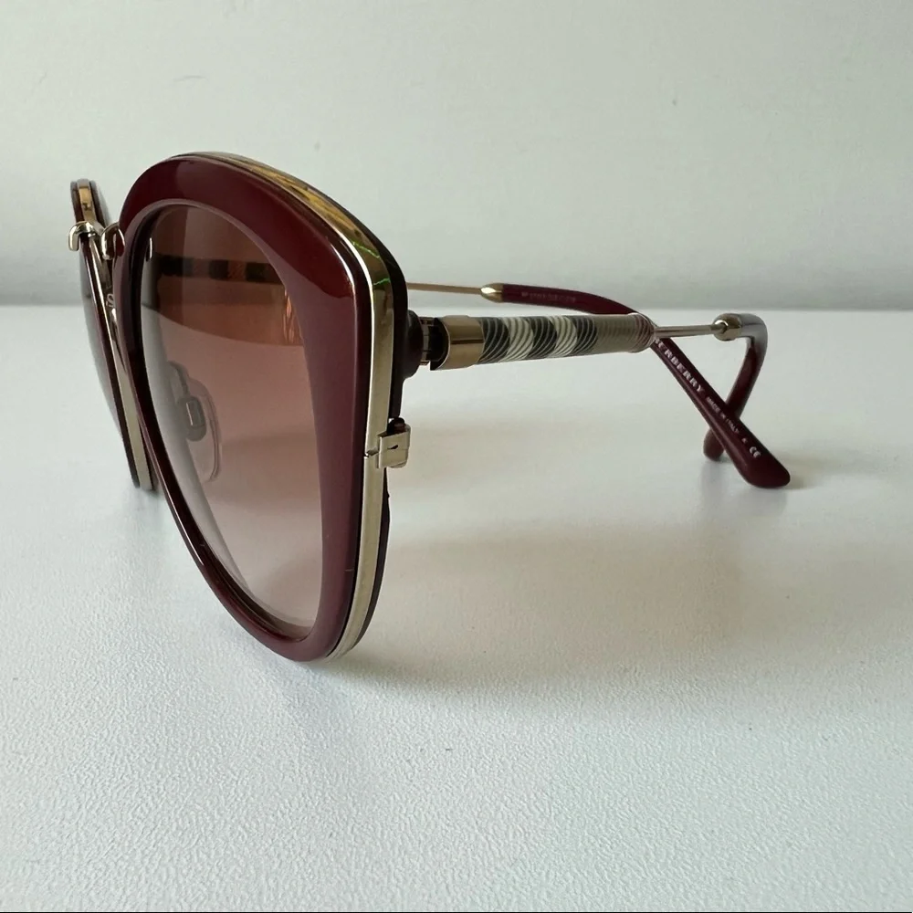 Burberry Check Detail Round Frame Sunglasses - Picture 6 of 14